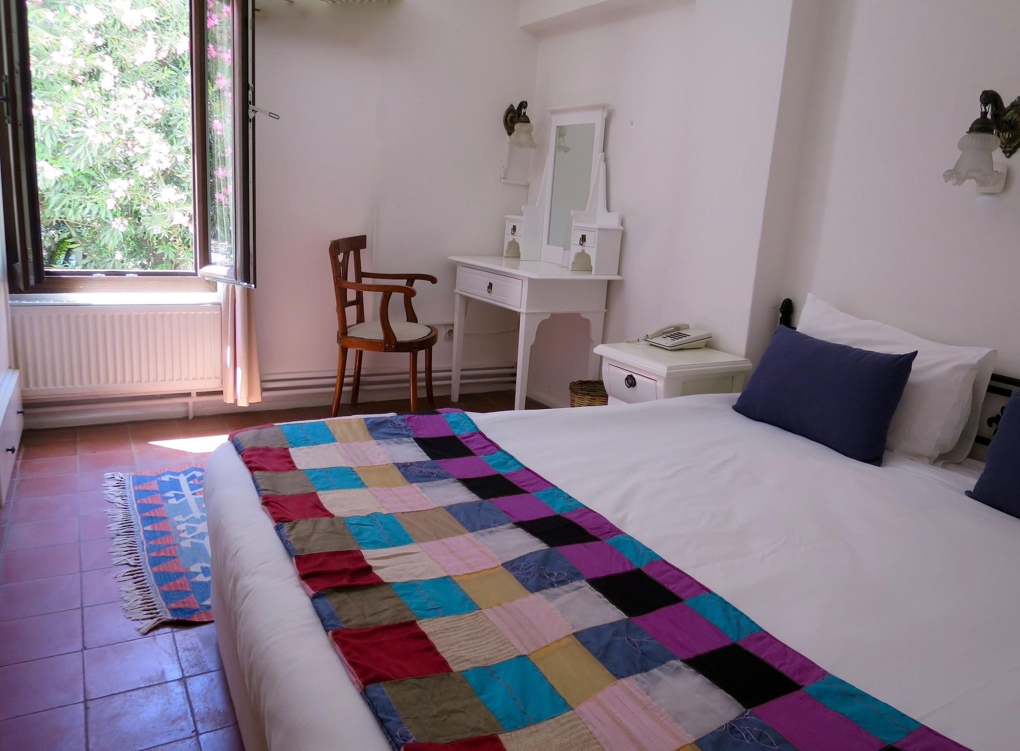 Kalehan Hotel